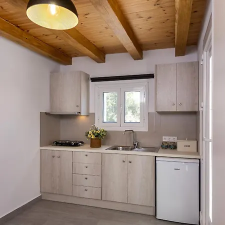 Апартаменты Restia Seaside Ii, 50m From Megas Gialos *